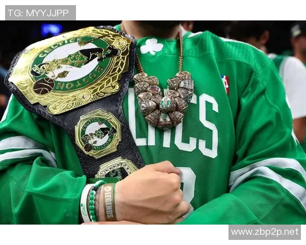 悬念迭起！凯尔特人半场领先，独行侠能否翻盘？(凯尔特人独行侠比赛视频)